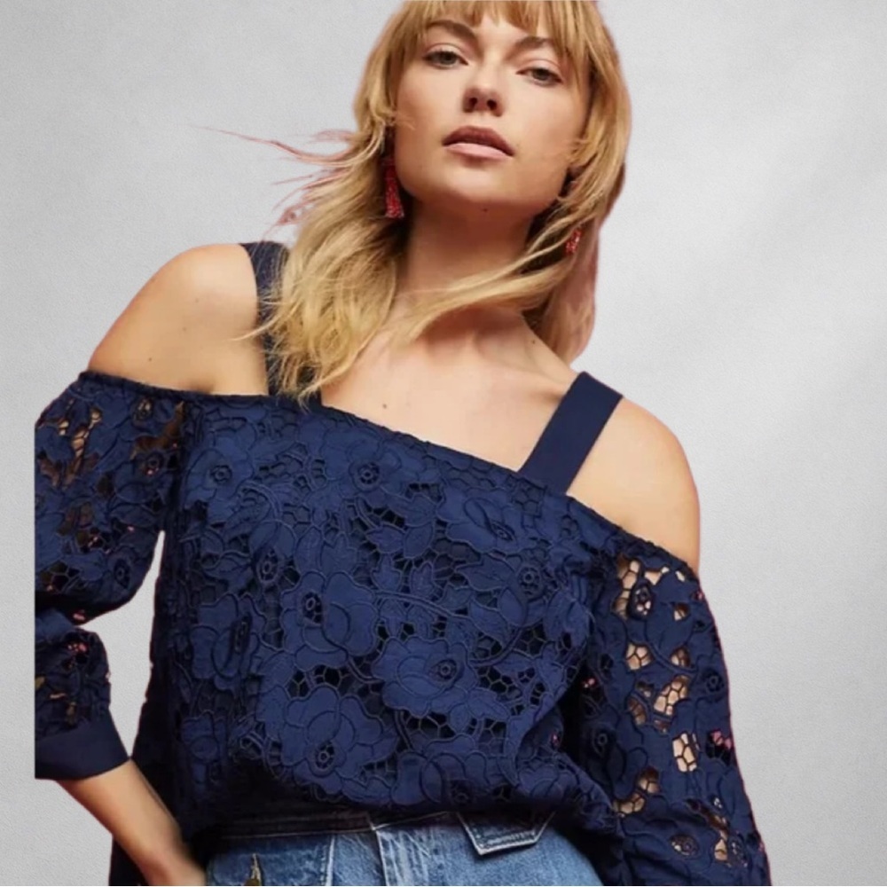 Shoshanna Eyelet Lace Womens Blouse Size XS Cold Shoulder Navy Blue Lined
